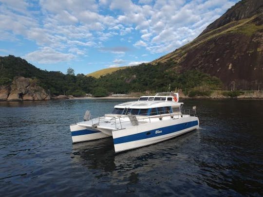 catamaran économique pour 20 personnes Jade 40 pieds Power Cat Blujoi à louer à Rio de Janeiro