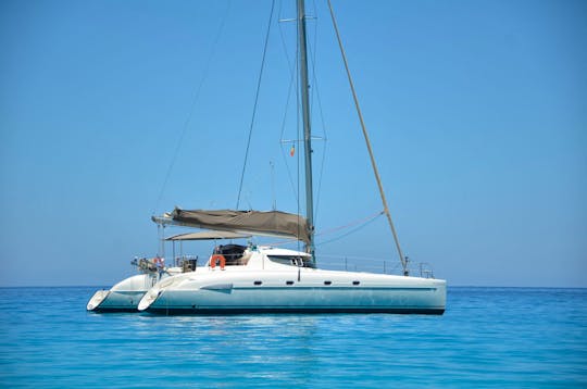 Rent a snow-white yacht for two hours! 46ft Fountaine Pajot Catamaran 
