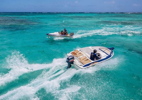 Aventura de lancha e mergulho com snorkel