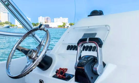 Luxury speedboat rental Bravo 41' Live and enjoy sailing in the Rosario Islands