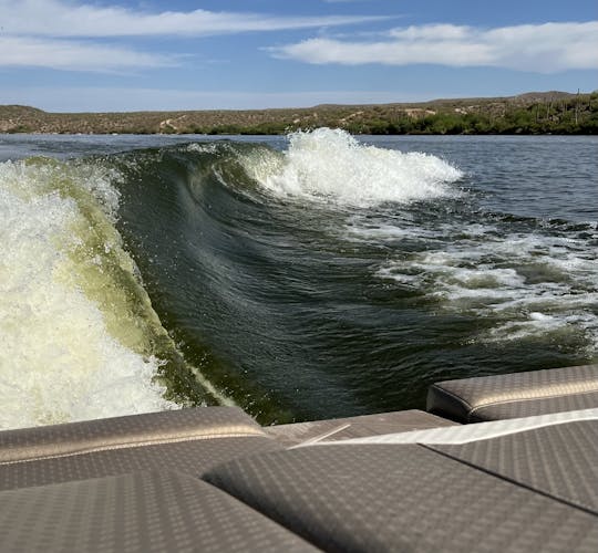 Supreme S240 Wakeboard/Surf/Foil 2023 sur le lac Saguaro