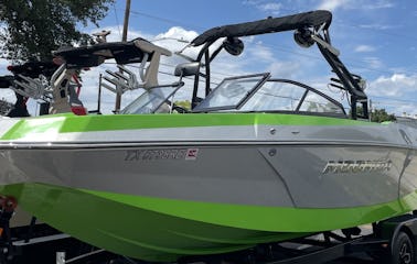 Wake Surf — Moomba Max 2018 (17 sièges)