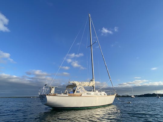 Sunset Sail Buzzards Bay in a Classic Sloop!