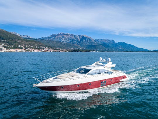 Lindo iate Azimut 68 S para viagem de dia inteiro a Capri e Costa Amalfitana! 