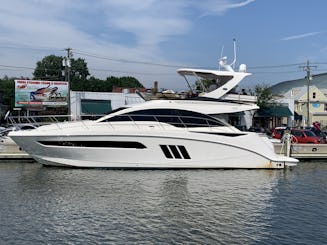Luxurious 51’ Flybridge Yacht