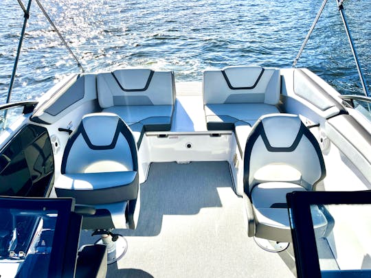 Enjoy 22 ft Yamaha in Cape Coral, Rates as low as $288 per day (minimum 3 days)