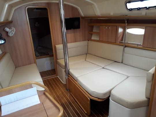 Delta 36 Sailing Charter