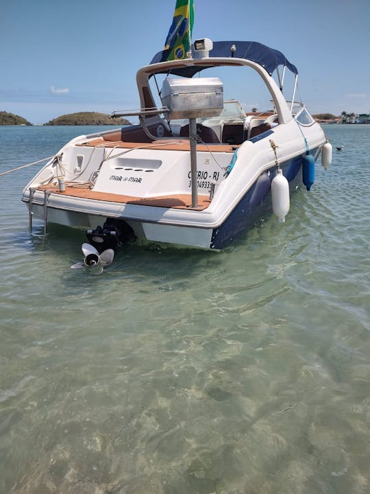 Aluguel de iates Runner MaremarMotor de 27 pés em Arraial do Cabo, Rio de Janeiro, Brasil