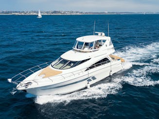 El mejor yate Marquis de 55 pies de lujo con Flybridge 