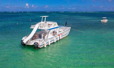 BATEAU DE LUXE POUR ENTERREMENT DE VIE DE JEUNE FILLE OU FÊTE D'ANNIVERSAIRE VIP PRIVÉE