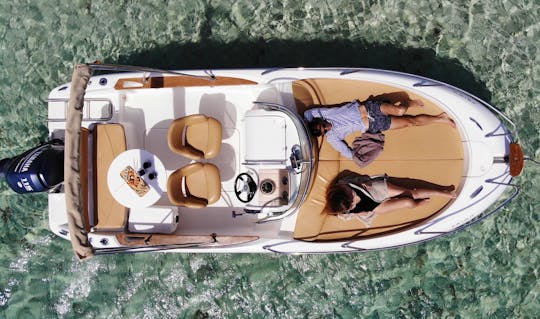 Sessa Key Largo 20 'Pacman' Powerboat with Captain