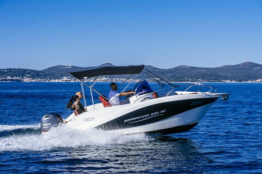 Okiboats バラクーダ 595 サンデッキレンタル（クロアチア、ザダル）