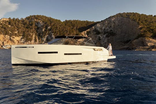 De Antonio D46 Valentina Motor 💎 Yacht Rental in Eivissa, Illes Balears!