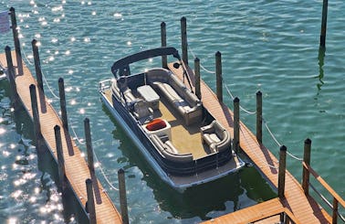 24ft Pontoon with Subwing and YETI-style coolers for Shell Key & John's Pass!