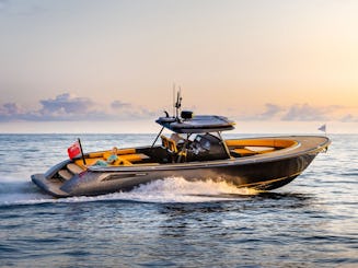 Iate de luxo Wajer 38S de 45 pés com capitão profissional