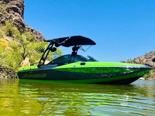 Supreme S211 Wakeboat - Come Hang 10 For The Day!