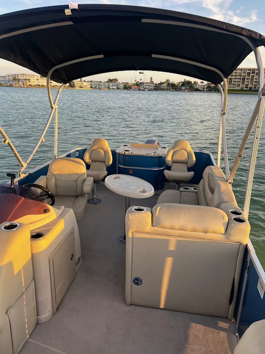 20’ Private Pontoon/Captain Included/Fuel Included! 