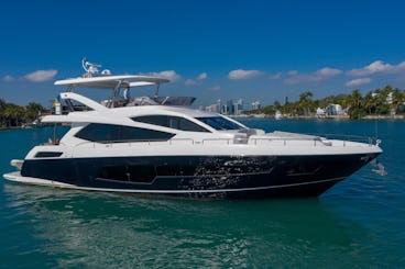 Yate a motor Sunseeker de 75 pies de lujo impecable en San Diego, California 