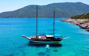 Passeio privado de barco Gulet com almoço por 6 horas em Bodrum