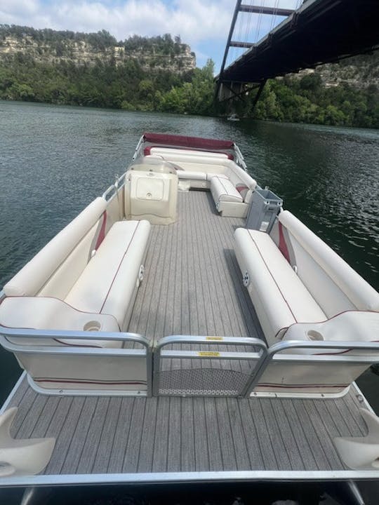 ¡Pontón Parti Kraft en el lago Austin!