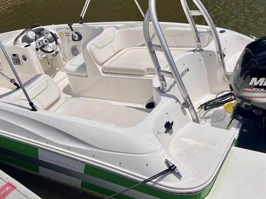 18ft Bayliner Boat -  Fun on the water in DC