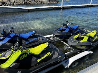 Alquiler de motos acuáticas Seadoo 2023 en el lago Washington