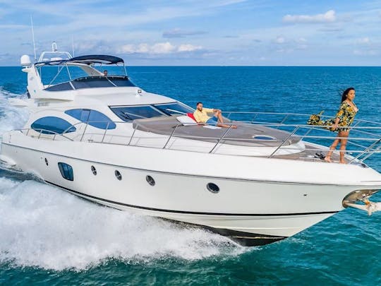 ¡DISFRUTA DE MIAMI EN UN LUJOSO AZIMUT FLYBRIDGE DE 70 PIES! 🌊