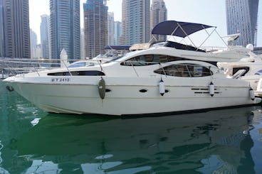 Azimut 46ft Motor Yacht with spacious flybridge in Dubai