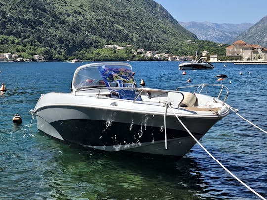 🚤 Explorez la baie de Kotor avec style et rapidité — Quicksilver 600 Commander