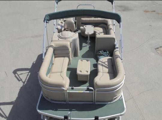 Tritoon Boat For Friends And Family for 13 people!