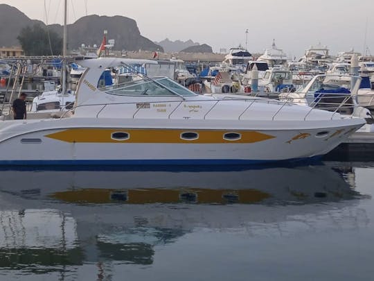 A Day to remember in this luxury Yamaha yacht in Muscat 