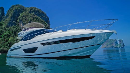 Yacht à moteur Princess S65 KATI à Phuket/12 personnes