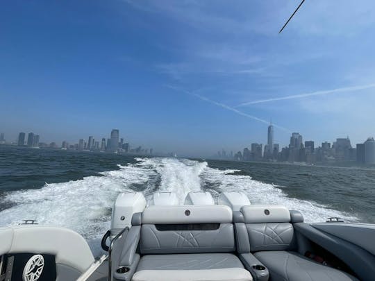 2021 Fantástica lancha de 4 motores, 1400 cv, MYSTIC, pronta com Bimini