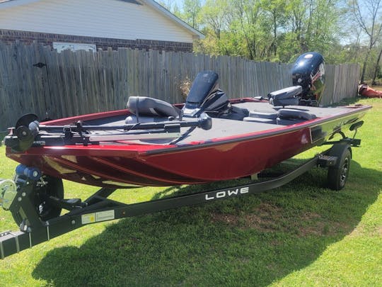 NUEVO barco Lowe Bass, 115 CV con motor de arrastre