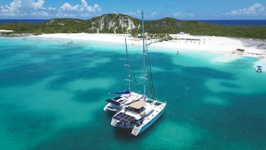 Aventura en las Bahamas: barco, capitán, chef, comidas, excursiones, juguetes y combustible 