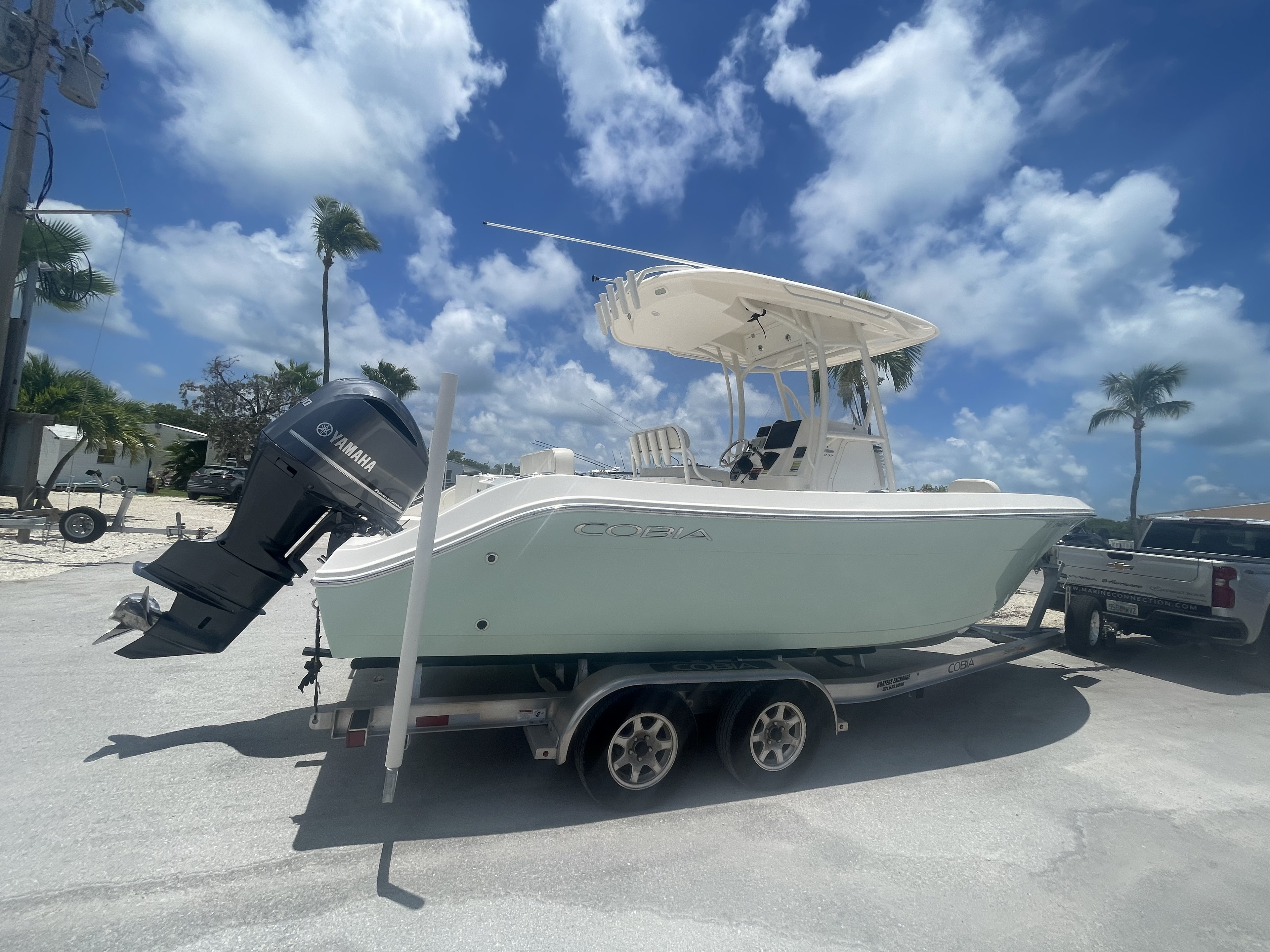 Cobia 19.4 Center Console! Perfect boat for fishing and snorkeling