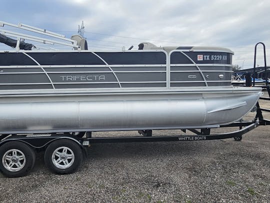 Bateau de fête de luxe - 10 places - TRITOON PARTY BOAT