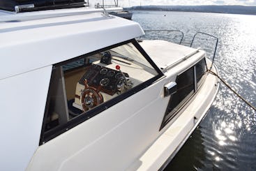  Fiesta en barco (durante 3 horas): solo tú y tus amigos