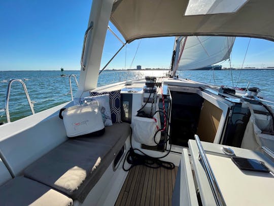 Luxury sailboat charters on Charleston Harbor