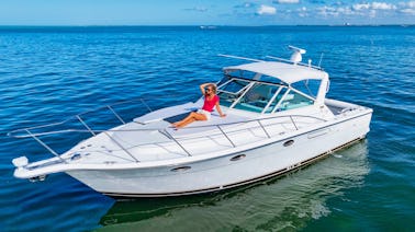 33' Luxury Tiara Yacht - Captain & Fuel Included - 15% Off for Weekday Cruises