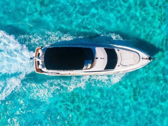 Manhattan 64 ft Motor Yacht Punta Sam in Cancún, Mexico