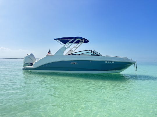 Novos bares de areia salgada SeaRay 250 SDX em Key West  