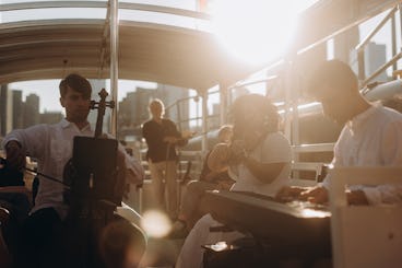  Chicago Water Music on the Chicago River Scenic River cruises with live music