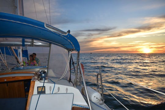 Sunset Sailing Yacht. Wine Cruise.
