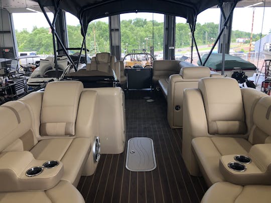 Aqua Patio 235 SB (Aqua Bat) - 14 Passenger Pontoon