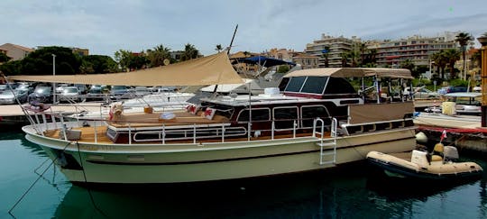 Location de yacht à moteur Super Van Craft 1600 Dolce Vita sur la Côte d'Azur, France