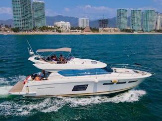 Yacht à moteur de luxe Prestige 62 à Puerto Vallarta, Jalisco