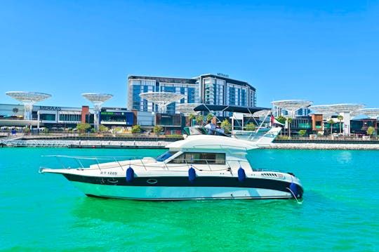 Ultimate Yacht Experience in Dubai - Charter a Stunning Vessel for Up to 12 pax