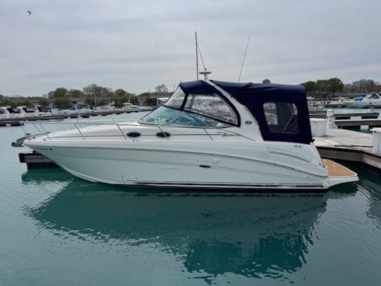 Luxury 33' Sea Ray Yacht Rental in Chicago
