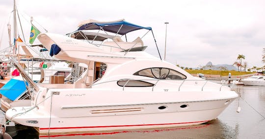 Aluguel de iate a motor Azimut de 40 pés em Medina no Rio de Janeiro, Brasil
